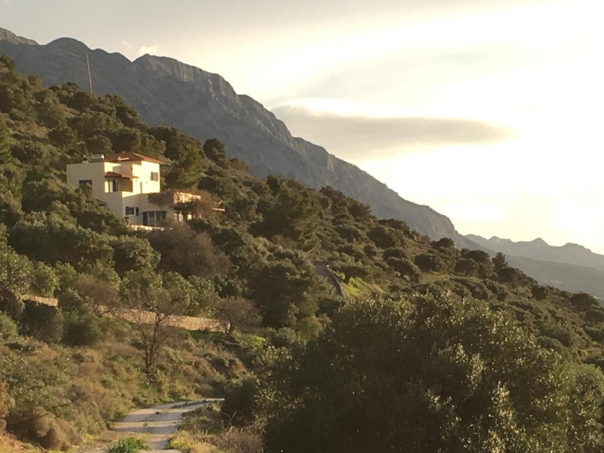 Villa Lir Tholos  Buitenkant foto