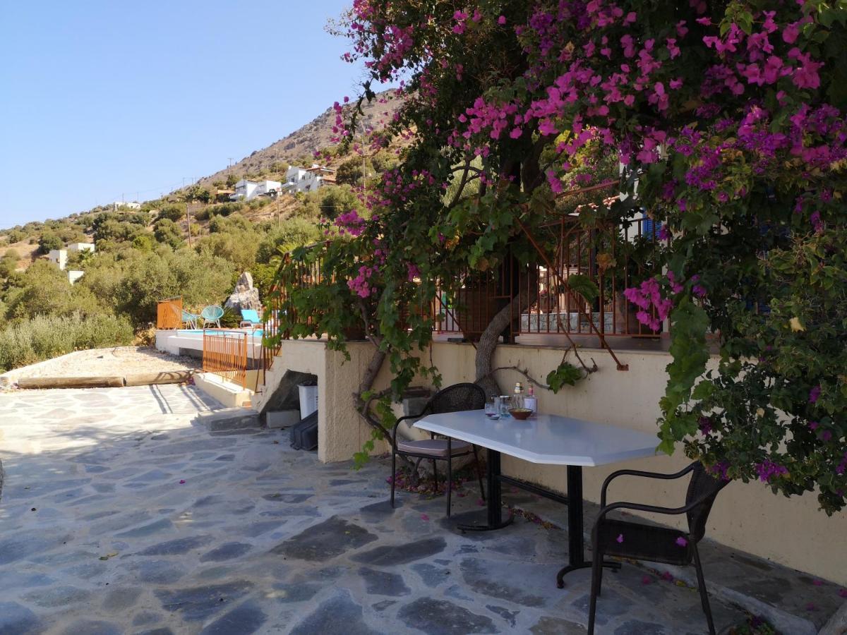 Villa Lir Tholos  Buitenkant foto