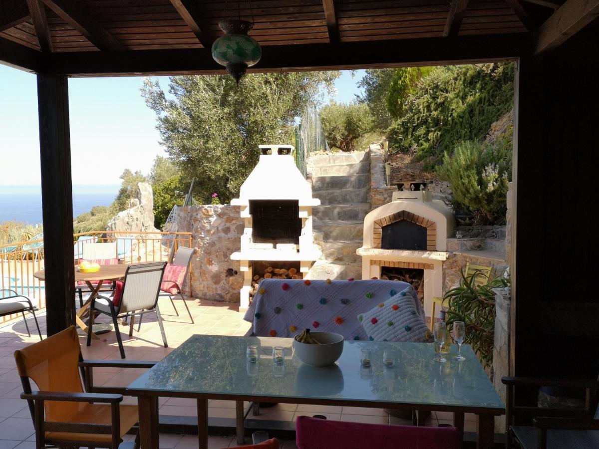 Villa Lir Tholos  Buitenkant foto