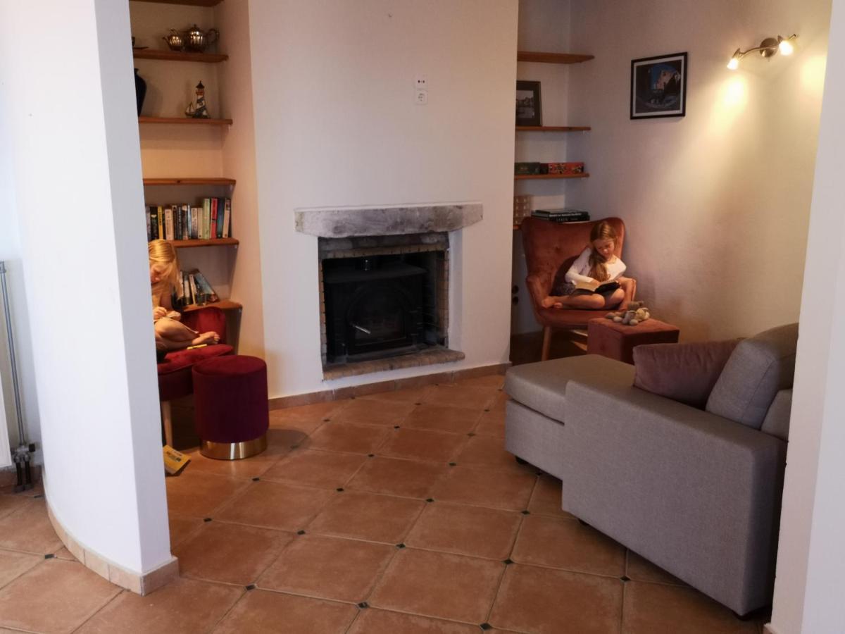 Villa Lir Tholos  Buitenkant foto