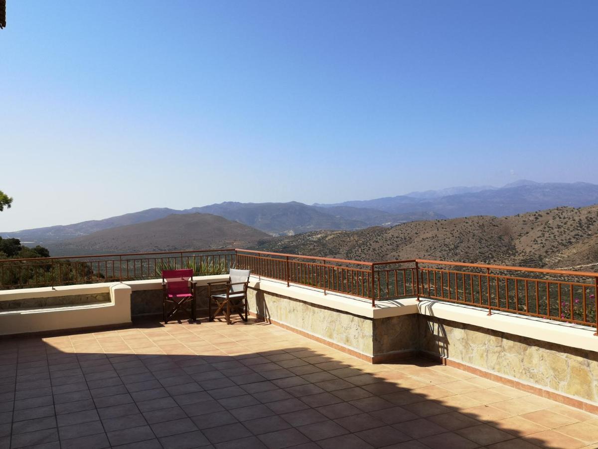 Villa Lir Tholos  Buitenkant foto